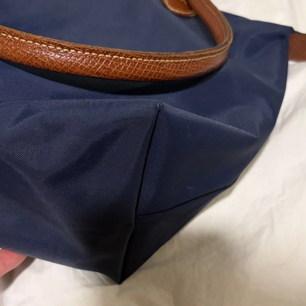 Longchamp Navy Blue Le Pilage Medium Tote Bag with Brown Trim - Picture 4 of 7